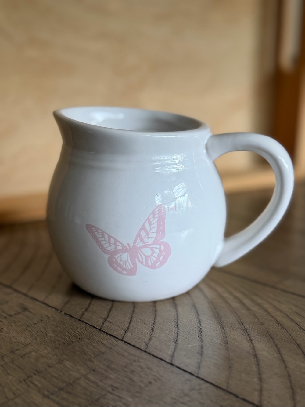 DOLLY PARTON Creamer Pitcher Pink Butterfly White Ceramic Country Kitchen NWOT - Picture 4 of 6